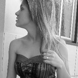 A vida é curta demais pra eu tentar agradar cada idiota que pensa que sabe como eu deveria agir!
#ficaadica