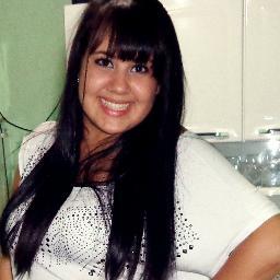 “As vezes a gente só tem vontade de fugir de tudo. Correr pra um lugar distante onde ninguém possa nos ferir.”