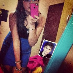 9 Letras 1 Palabra 1 Sentimiento= Belieber *-*
Soy belieber y tengo la bieber-fever!! ^-^