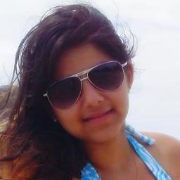 tenho : meu jeito , meu mundo , minhas histórias, meus sonhos , meus dramas , meus amores , minhas burradas , enfim , minha vida. Não gostou ? Lamento .