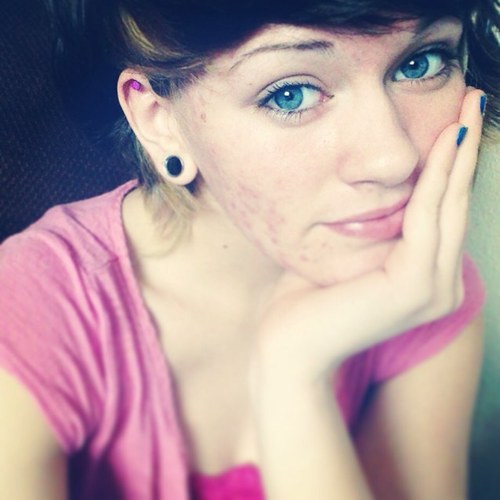 leeshabird's profile picture. Taken @Brandon420 | Honest | Soñadora | Guitarist | Astronomist