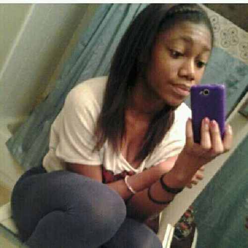 Yep its Lola Taylor Harris.! ♡ Well Im True human Bean Youu Treat me like A Queen I'll Treat Youu Likee Ah King.! (: