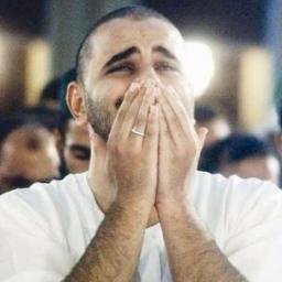 بكى الموت على اطفالنا وانتحبت عليهم النعوش اما الحياة فبكت موت المروءه في اصحاب العروش