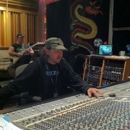 WoRk: FrOm my home built Recording Studio 
FaVoRiTe MoViE:Lord of the Rings
FaVoRiTe SoNg:Dont Have just One