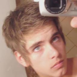 soy un chico que le gustan los deportes y le fascina salir con sus amigos y que quiere encontrar el AMOR. FOLLOW @jocabethV http://t.co/99bTQA2QRh