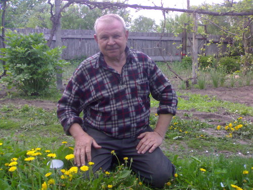 Я пенсионер прживаю в деревне занимаюсь сельским хозяйством