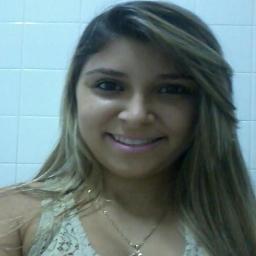 Ensino Médio completo, 17 anos, libriana, Corinthiana, Vibrando energia positiva, Namoro a vida,  #Familia #Amigos #CocaCola #NegaLora, e Filha do Rei ♕