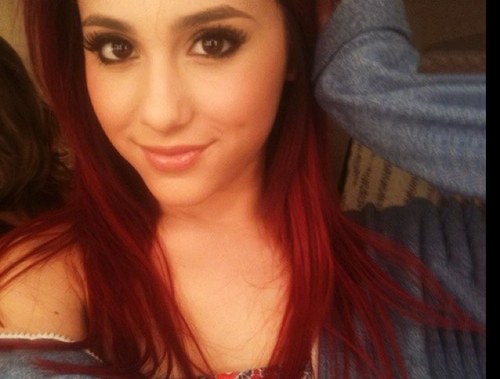 Who am I, who are you? Just your local red head. Syds a natural but who gives a hoot, oh and Unas my lover. http://t.co/RaCqyZ8QfC