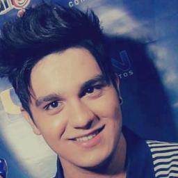 Você é a força que me faz andar, a esperança que me faz confiar;   Você é  TUDO NA minha VIDA! @luansantana |Filial da @FcLSVouVoar_  Moderadora .@fclubeumbeijo