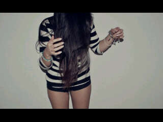 AlexaVera13's profile picture. Una princesa que jamás quiere convertirse en reina. Coleccionista de sapos que dicen ser ''príncipes'', a los pies de mi cama.