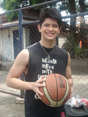 rayver_cruz21's profile picture. 