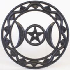 UK based Witchcraft supplies, spells, readings and courses.