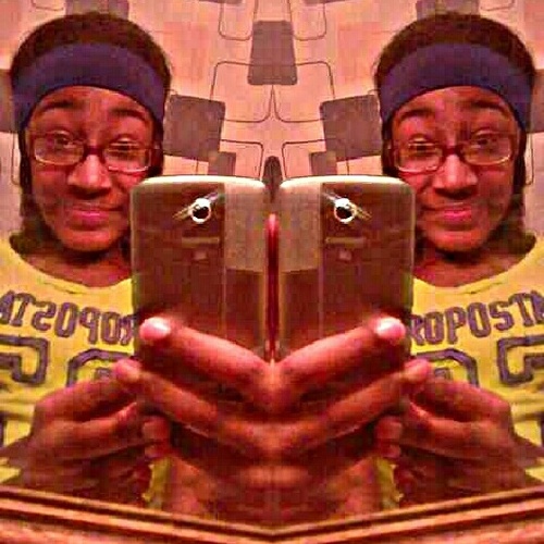 follow me , i follow back. SINGLE. ♥