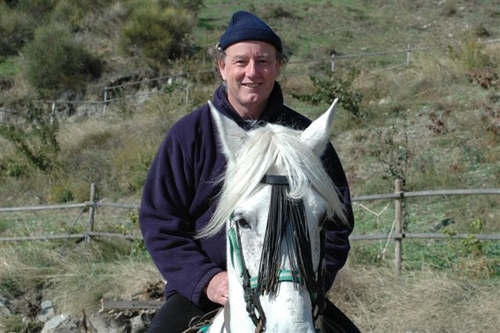 Once an analytical chemist for CIBA. In the building industry for nearly 40 years. Love working, employing people, horses & watching. Pro EU, Federalist.