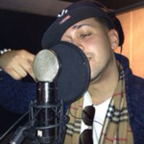 Rapper from the BX, listen to my story. 
http://t.co/W0lvB58q
