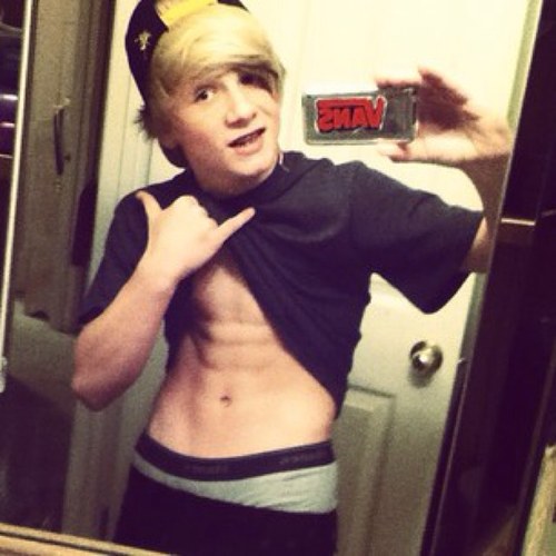 Ayoo,Wassup ? Its Jordan McCabe!! Im Sexy! And have swag Goes To Scullen Middle School #Taken! 3-2-13