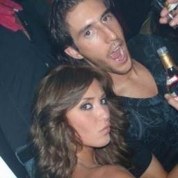 El  Destino Hizo Que se Separaran Pero Sus Corazones Siguen Latiendo Como La Primera Ves 
@anahi y @roruizdeteresa un amor para siempre ♥