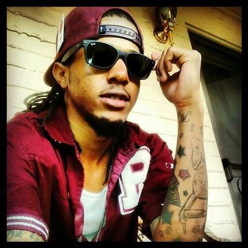 TeamLOyalTeam's profile picture. @ITSLODASTAR Support Page Listen To His New Single #LOyal Support Support Support