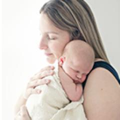 Newborn and Family Photographer based in Sydney's beautiful Sutherland Shire.