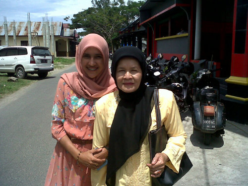 Idblank's profile picture. not weird just LIMITED EDITION  :D