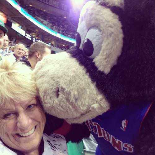 vickitcox1's profile picture. 