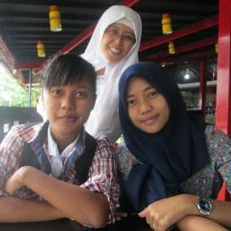 SMK FARMASI NASIONAL SURAKARTA