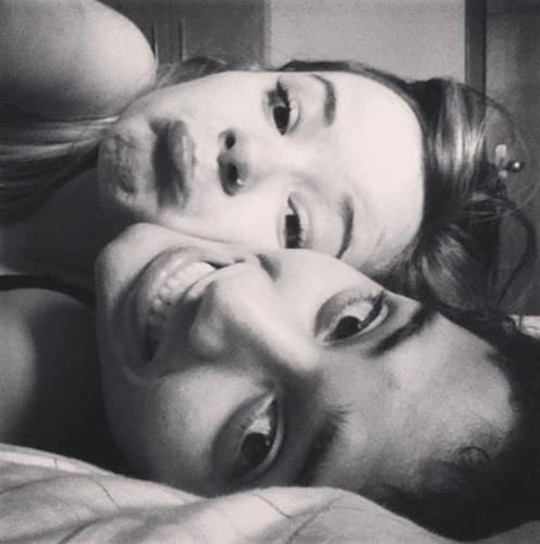Ler, comer, dormir, tocar guitarra. Flw