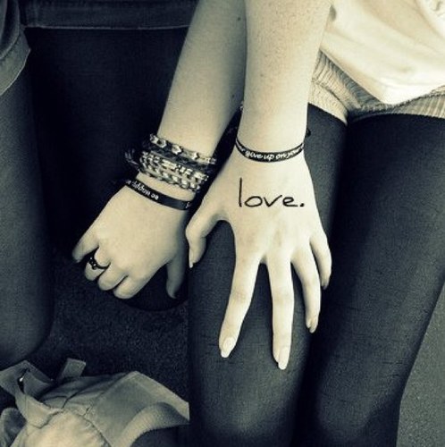 _QueerLove's profile picture. #teamqueer #teamtaken