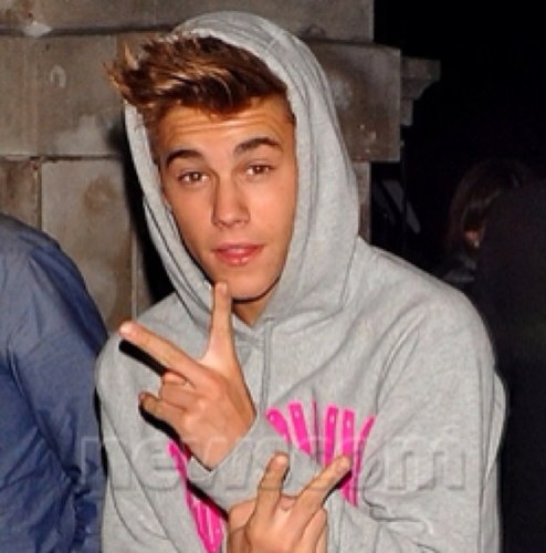 Since: 09/03/2011. BoyBelieber. You're so beautiful, But that's not why I love you, I'm not sure you know, That the reason I love you is you, Being you... (8)