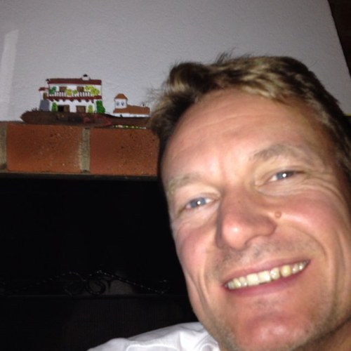 PerEkstedt's profile picture. Landar alltid på fötterna, svänger helst till höger men aldrig om det står ett troll och vinkar.