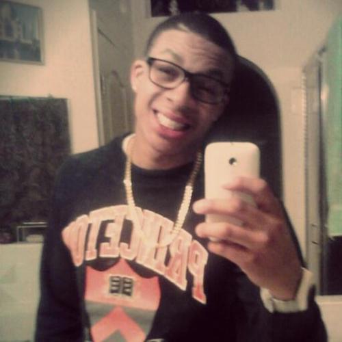 YAY_HENDRIX Profile Picture