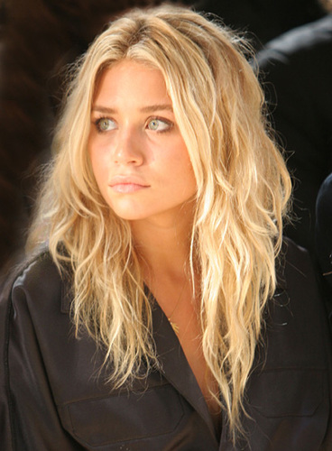 sophielicious_m's profile picture. ashley olsen is my idol3