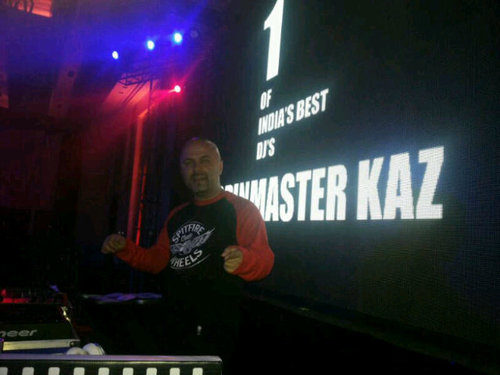 winner war of the dj times music india.in to this world of deejaying since 2000.Runs a Deejaying Academy in the name of SPINMASTERS .
