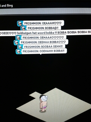 yolo with @OLIFANTxOPSTOKY  in habbo hotel ! ;) Love to gok met Warchild=perm & goede vriend met whiz-kalhifa
