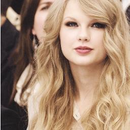 Swiftie. French. @edsheeran. @littlemixoffic. Friends. Food.