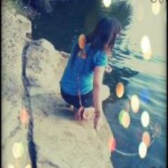 Ems Bueno me llamo Marisel :z soy ♥B~E~L~I~E~B~E~R♥ ♥FOREVER♥ & me enorgullese serlo :') ! Sigeme & te sigo c; :LLL