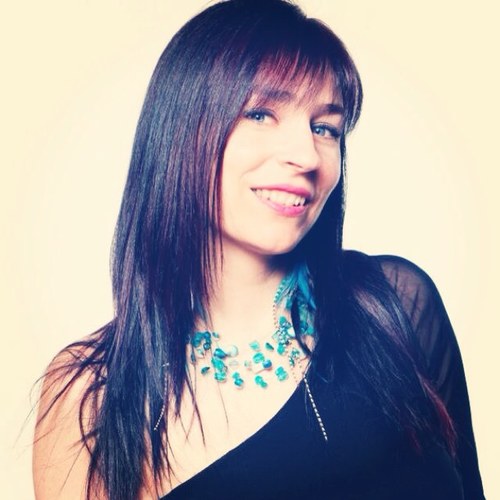 Creationsjanie's profile picture. Je suis une artiste qui confectionne des bijoux. Mon but est de Faire que toutes les femmes du monde se sentent belles en portant Les Créations Janie!