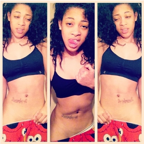 new twitter, old one got hacked but whatever. im Ari. im 17, and im addicted to pussy. problem? idgaf.