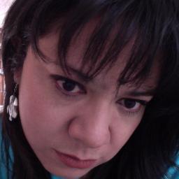 Aprendiz, lectora y diseñadora. Elegí Amanda porque al nombrarte quería crearte.
