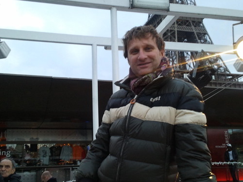 donatel62184425's profile picture. una sola convinzione il tempo non ci piegherà