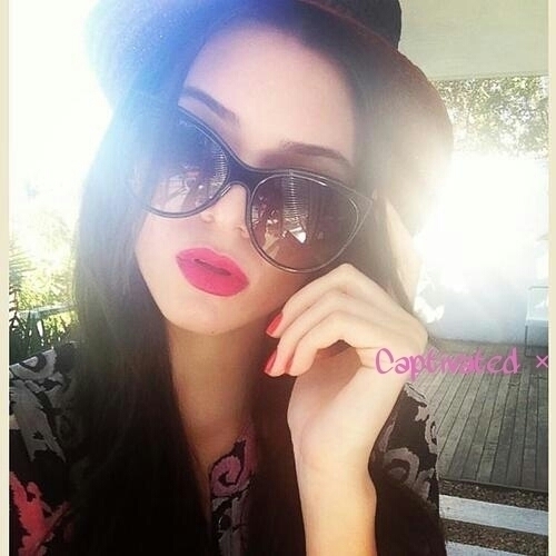 Sister to Stefan and Damon Salvatore. I may look sweet but you don't want to get on my bitchy side. ○Roleplay|Vampire|MC|OC|Untamed○