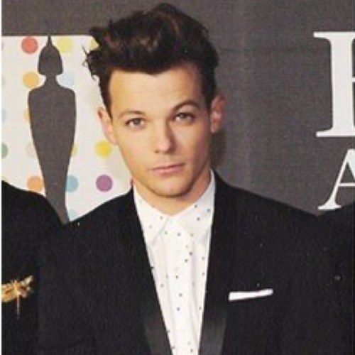 _Louiis_Tommo_'s profile picture. Fake | Single |