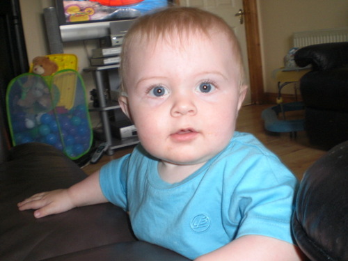 aliendude210's profile picture. i love playing video games