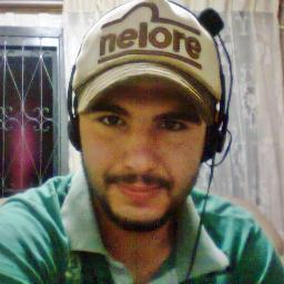 se você subiu na vida, tem sempre é que rezar, pois tem gente do outro lado, querendo te derruba.. ♫