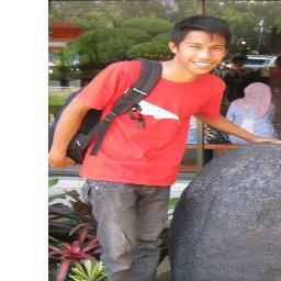 walawpun terang itu habis gk mesti harus gelap& qta bisa bikin terang
#berjalanlah walaw habis trang
@najriel irham