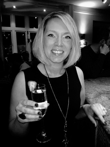 MrsDLE's profile picture. Valley girl in the Vale, mummy to 2 gorgeous babies, wife to a fab husband and very happy with my lot!