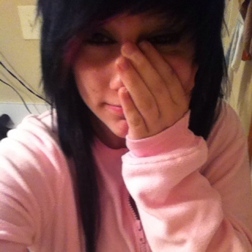 TurneyYa's profile picture. I don't want to live like a broken record