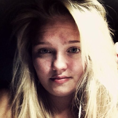 AnnaBubl's profile picture. 