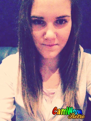Hy my name is Nina, i live in Croatia :) 
I'm fan of Twilight saga. Taylor ♥
FOLLOW ME I FOLLOW BACK ♥