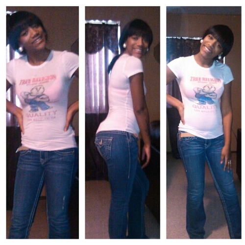 AshantiMomma gotta bag but she aint braggin dnt fuk wid me den dnt follow #2FtSquad #BoSquad #lilmarkSquad #AntBm #AB #PROUDMOMMIE ♥